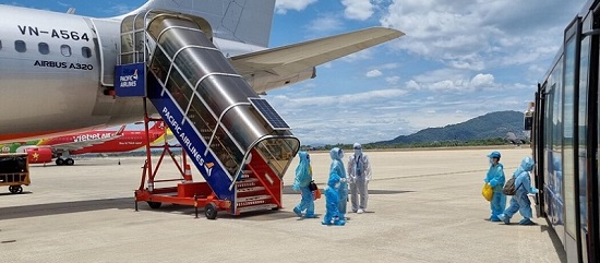 Quảng Nam: Tiếp tục đón bà con ở các tỉnh, thành phía Nam về quê bằng đường hàng không