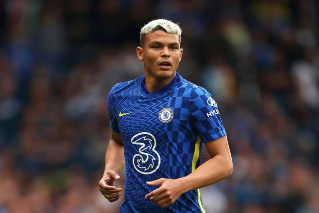 Hậu vệ: Thiago Silva (Chelsea).