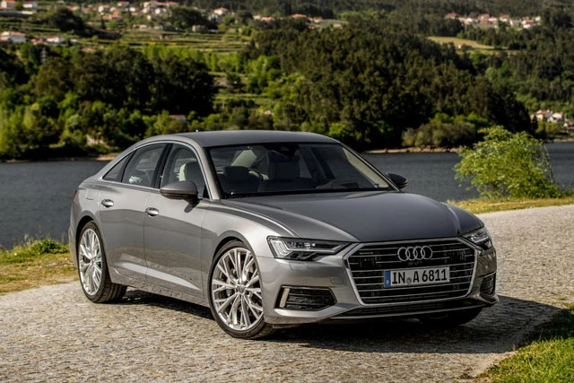 4. Audi A6 2021 (giá khởi điểm: 66.945 USD).