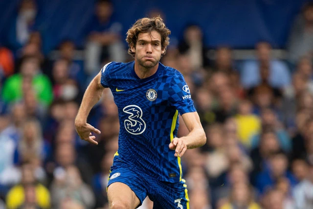 Tiền vệ trái: Marcos Alonso (Chelsea).