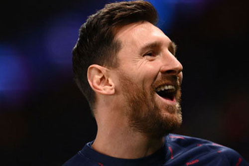 Messi vượt qua Giggs và Ronaldo, tạo nên cột mốc mới ở Champions League