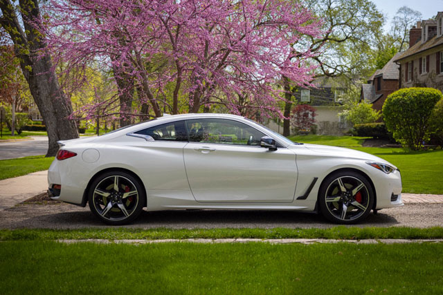 Xe hơi đẹp long lanh, công suất 400 mã lực, giá gần 1,4 tỷ đồng