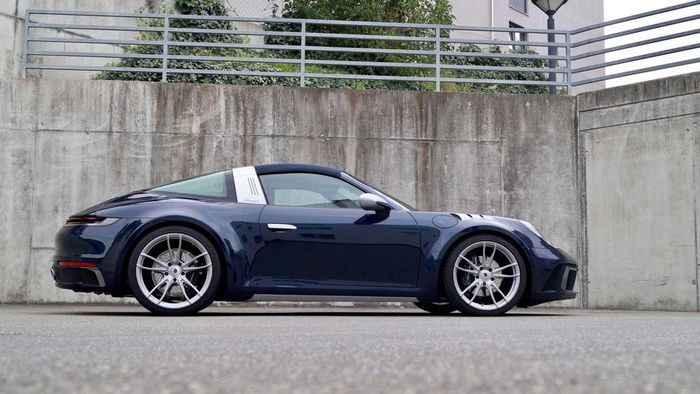 Porsche 911 Targa với gói độ thân rộng độc nhất thế giới