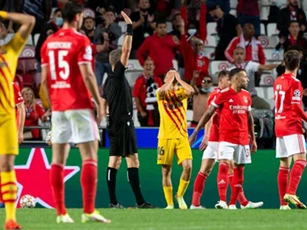 Barca còn bao nhiêu cơ hội vượt qua vòng bảng Champions League?