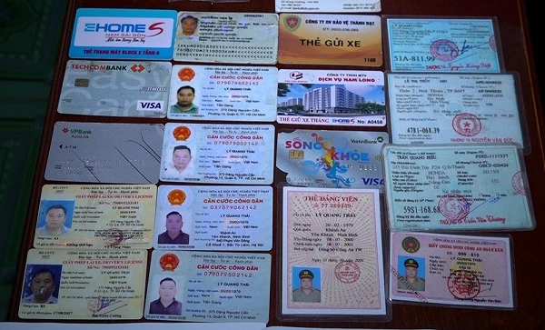 Các loại giấy tờ giả Thái đặt mua trên mạng.