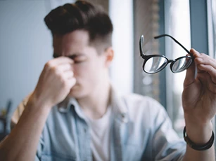 Thế nào là bệnh suy giảm thị lực?