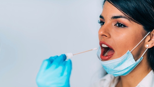 Giá test nhanh COVID-19 ở Đức bao nhiêu? 