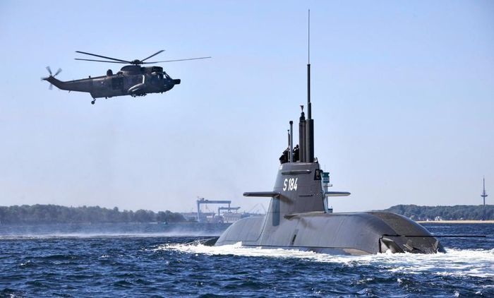 Tàu ngầm Nga như 'cá mập mọc thêm cánh' khi bổ sung tên lửa phòng không