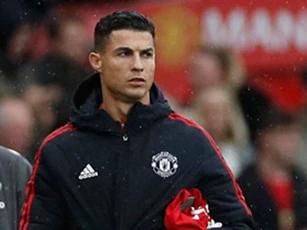 Solskjaer giải thích lý do lần đầu để Ronaldo dự bị tại Man United