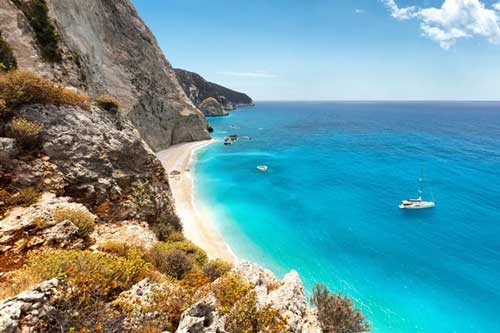 Hòn đảo đẹp tựa thiên đường, nơi người đến ở được tặng nhà và phát tiền