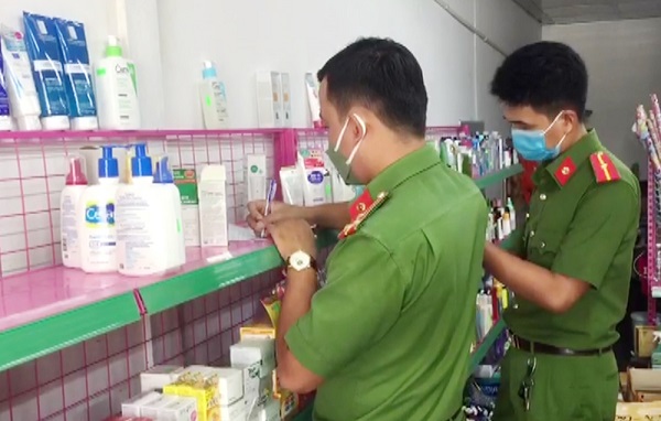 An Giang: Thu giữ số lượng lớn hàng hóa không rõ nguồn gốc xuất xứ