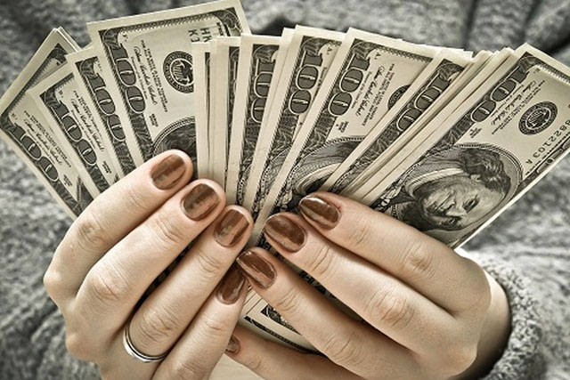 Lời khuyên tiền bạc nghe tưởng hay nhưng lại là "cạm bẫy" khiến ai cũng mắc phải lúc còn trẻ