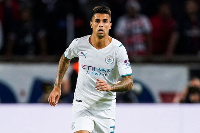 Hậu vệ phải: Joao Cancelo (Man City).