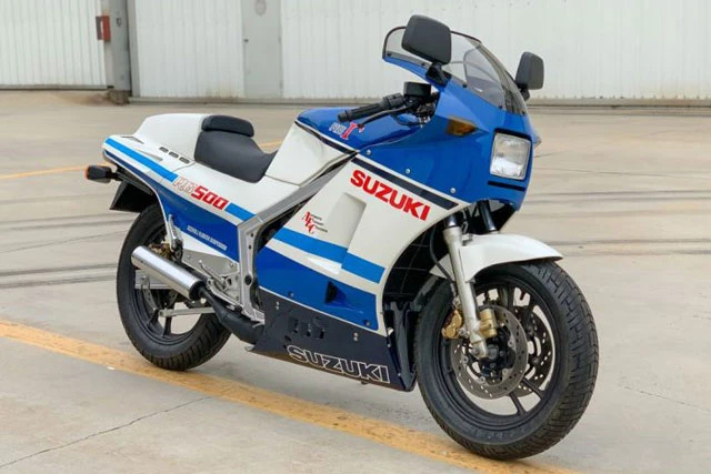9. Suzuki RG500.