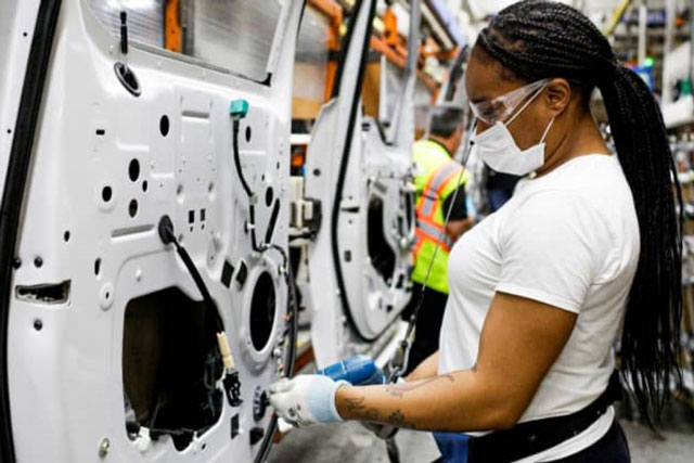 Thiếu chip bán dẫn, ngành công nghiệp ô tô thiệt hại 210 tỷ USD