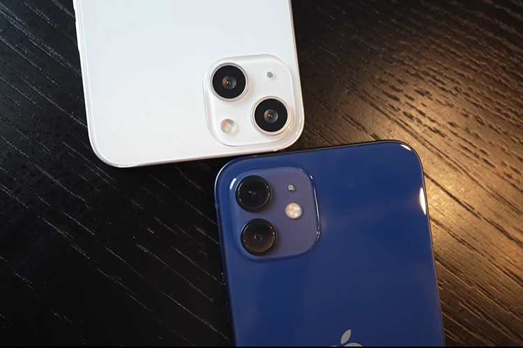 So sánh camera iPhone 13 mini với iPhone 12 mini