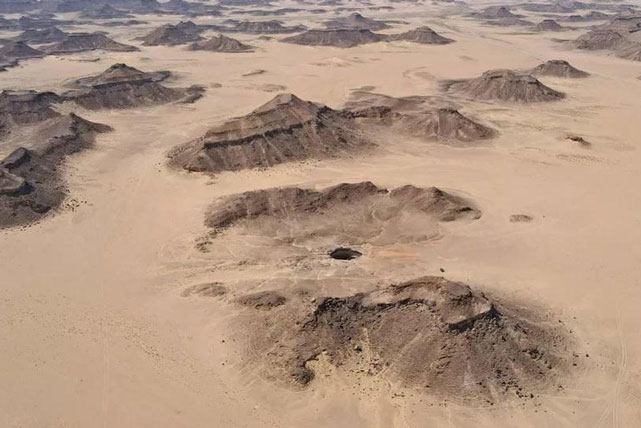 Khám phá 'Giếng địa ngục' ở Yemen, không thấy chim thần hay cửa vào địa ngục