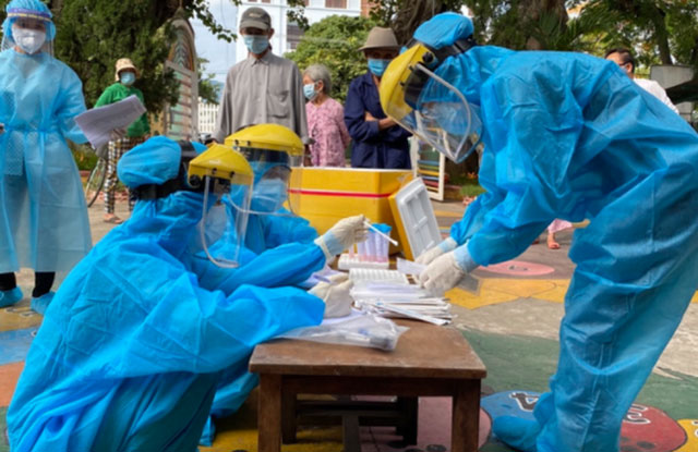 Sáng 4/10: Gần 693.800 bệnh nhân COVID-19 đã khỏi; 12 tỉnh thành qua 14 ngày không ghi nhận ca mắc mới