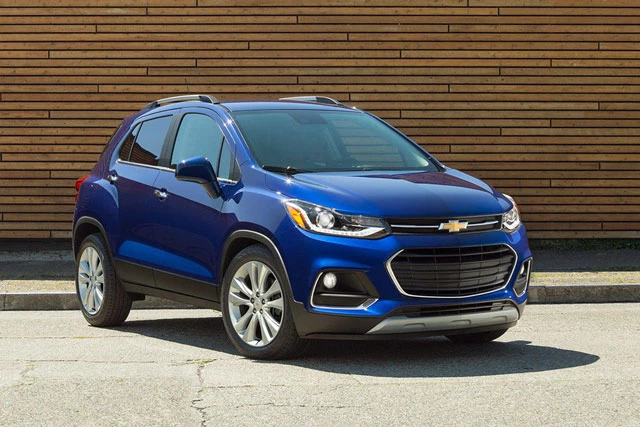 4. Chevrolet Trax 2022 (giá khởi điểm: 22.595 USD).