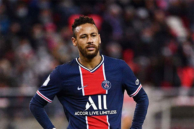 Neymar có còn xứng đáng đá chính tại PSG?