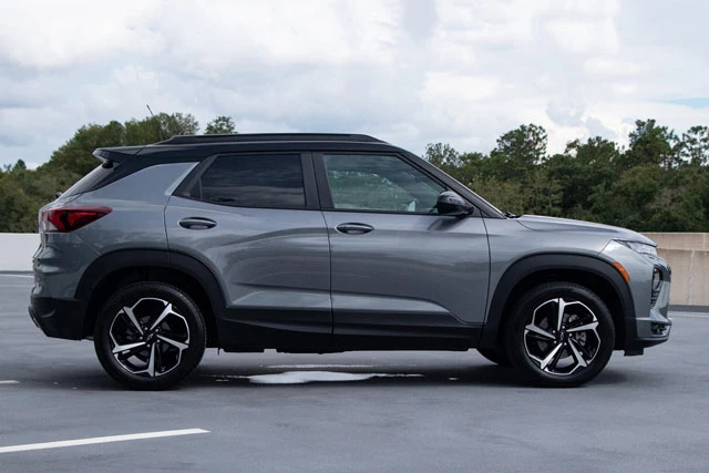 7. Chevrolet Trailblazer 2022 (giá khởi điểm: 22.795 USD).