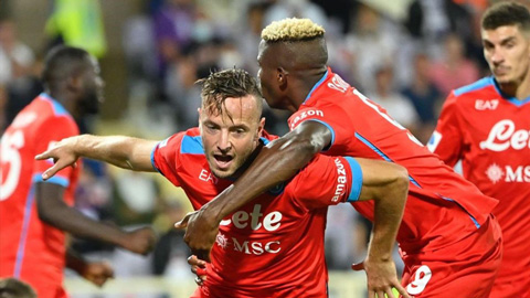 Napoli v&#x1EEF;ng ng&#xF4;i &#x111;&#x1EA7;u, Milan v&#x1B0;&#x1EE3;t Inter, Roma v&#xE0;o top 4 Serie A