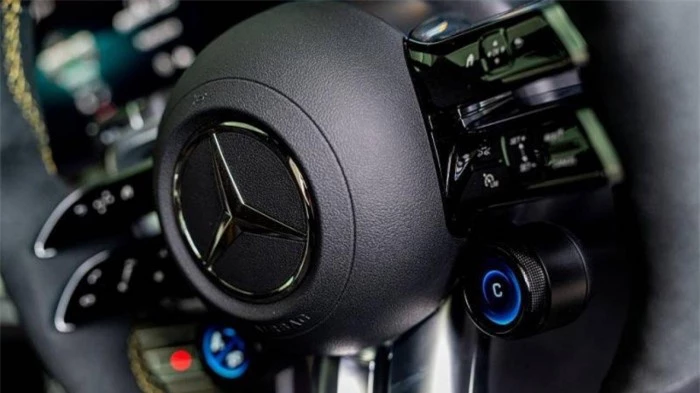 Chi tiết Mercedes-AMG E63S 4Matic+ 2021, giá 6,03 tỷ đồng 10