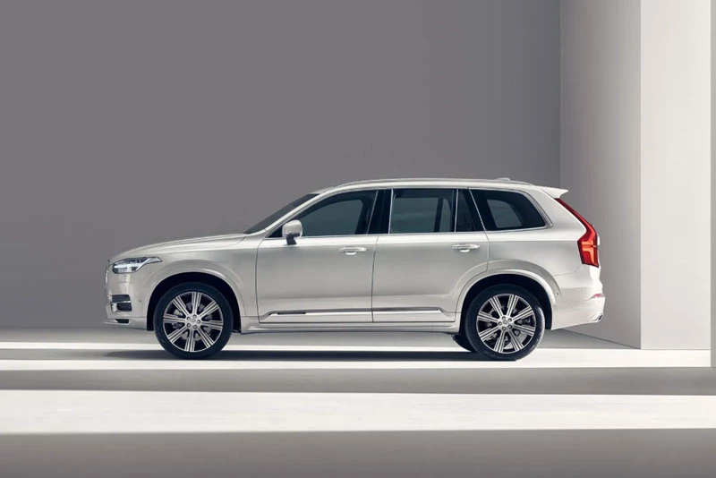 Volvo XC90.