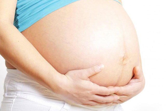 Vết rạn da sau sinh khiến nữ giới lo ngại, nên chống rạn da từ khi nào?