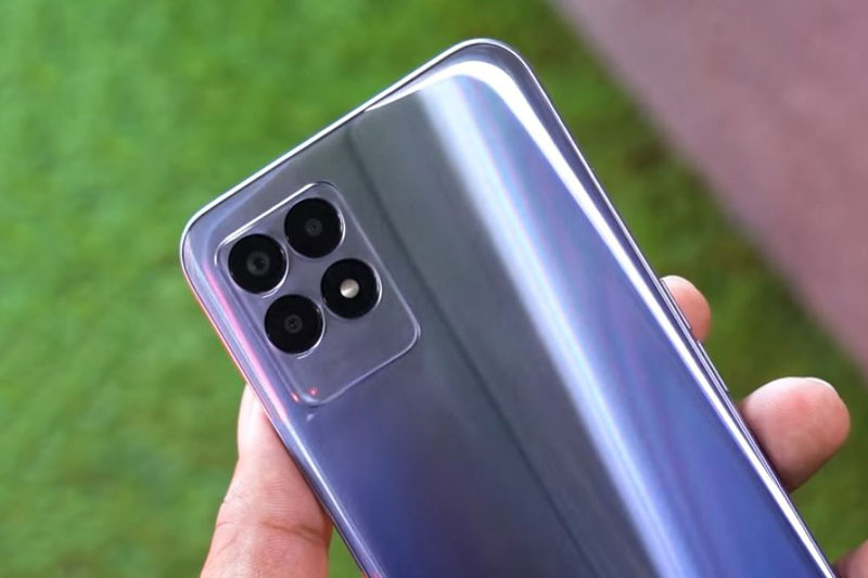 Trên tay smartphone RAM 6 GB, pin 5.000 mAh, màn hình 120Hz, giá ‘hạt dẻ’