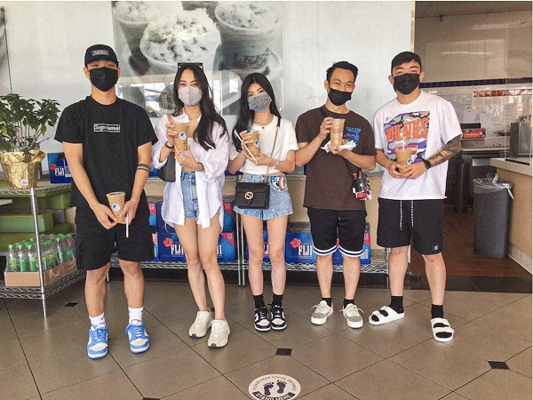 Hệ thống Lee’s Sandwiches trao 200.000 USD ủng hộ TP Hồ Chí Minh chống dịch