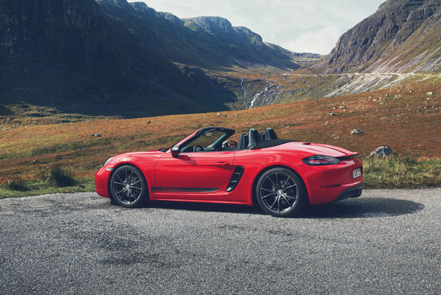 Bảng giá xe Porsche tháng 10/2021: Rẻ nhất 3,220 tỷ đồng