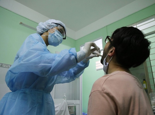 Xét nghiệm COVID-19 với tất cả người về từ Bình Dương, Đồng Nai, Long An, TP Hồ Chí Minh