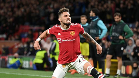 Alex Telles đổi tóc, đổi cả vận