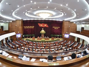 Ngày làm việc thứ 3: Trung ương thảo luận công tác xây dựng, chỉnh đốn Đảng