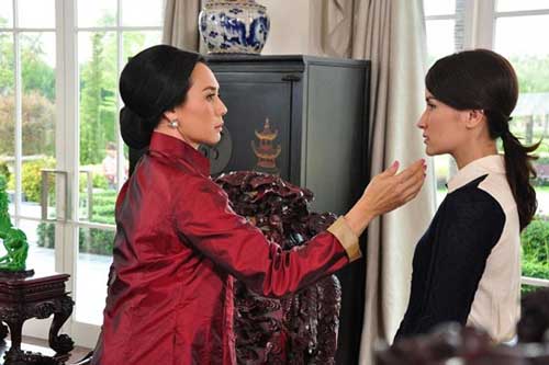 Con gái riêng của chồng đột ngột nắm tay tôi và đưa ra một yêu cầu khiến tôi bật khóc