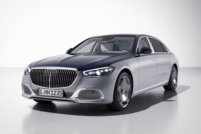 Tận mục Mercedes-Maybach S 680 và GLS 600 phiên bản kỷ niệm 100 năm