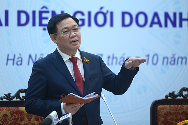 Chủ tịch Quốc hội: Người dân và doanh nghiệp luôn ở vị trí trung tâm