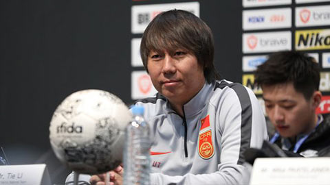 HLV Trung Quốc than khổ cùng cực vì phải chuẩn bị đấu Việt Nam