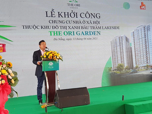 Ông Đặng Thành Tâm, Chủ tịch Tập đoàn Đầu tư Sài Gòn (SGI) phát biểu tại lễ khởi công dự án “Chung cư NOXH tại lô B4-1 thuộc dự án Khu đô thị Xanh Bàu Tràm Lakeside” ngày 13/4/2021 với tên gọi công bố tại buổi lễ là Dự án The Ori Garden