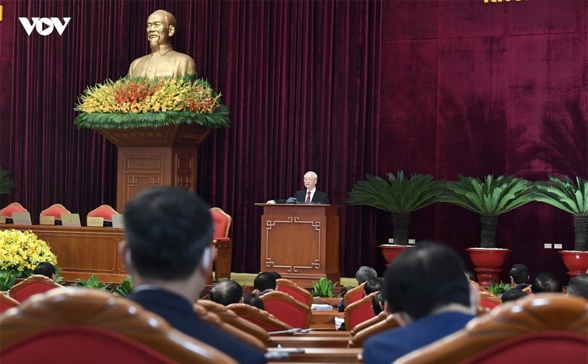 Tổng Bí thư cho biết, Ban Chấp hành Trung ương đồng tình về cơ bản với mục tiêu tổng quát và những nhiệm vụ, giải pháp chủ yếu cho năm 2022 do Ban cán sự đảng Chính phủ đề xuất, trong đó có việc lùi thời điểm thực hiện lộ trình cải cách chính sách tiền lương theo Nghị quyết Trung ương 7 khoá XII.