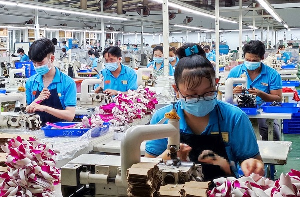 Long An vận động công nhân, người lao động ở lại làm việc
 