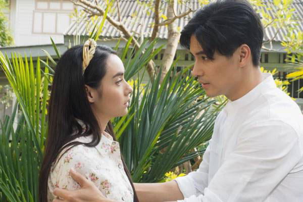 Vừa tìm việc được vài hôm, chồng đã vác về chiếc xe cũ nát, tôi giận sôi người nhưng đành nín thinh khi biết người bán cho anh