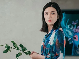 Thấy đôi giày cũ, tôi đem vứt, không ngờ bị chồng tát cháy má và điêu đứng vì những chuyện xảy ra ngay sau đó