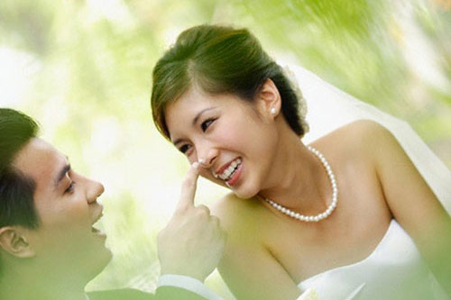 Đàn bà kết hôn muộn, cứ tưởng không hại mà hại không tưởng