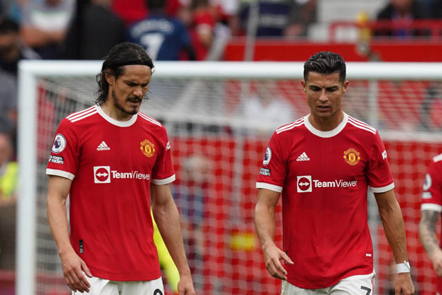 3 cách xếp đội hình MU để tận dụng tốt nhất cặp Cavani và Ronaldo