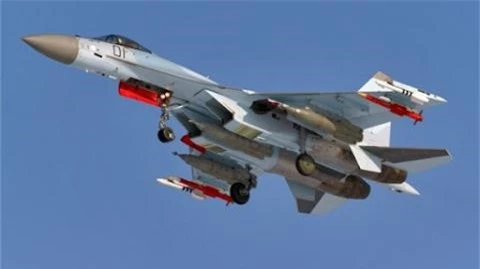 Su-35 Nga dang so nhung F-15EX manh hon?
