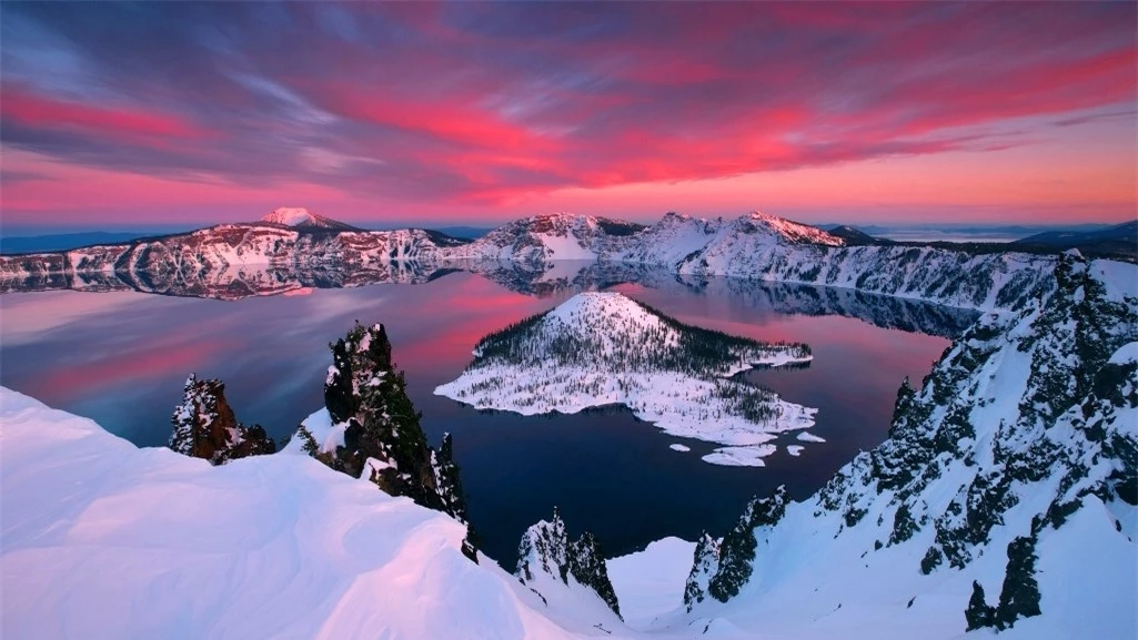Top 6 hồ nước trên miệng núi lửa đẹp nhất thế giới