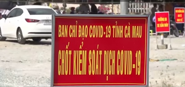Cà Mau: Tài xế  “thông chốt” bằng văn bản "lỗi"