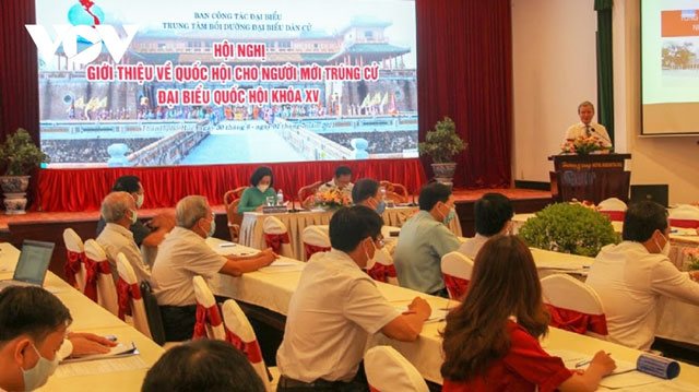 Bồi dưỡng kiến thức, kỹ năng cơ bản cho đại biểu Quốc hội khóa XV trúng cử lần đầu